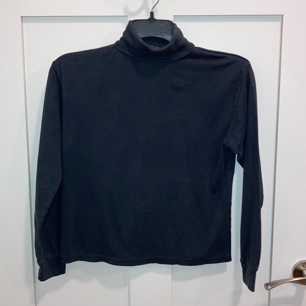 Women’s turtleneck. Ashleigh Morgan.